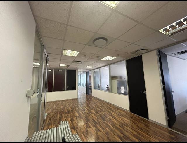 318M² OFFICE TO LET IN CAPE TOWN CITY CENTRE